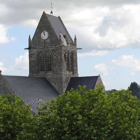 Gite De La Place De L'Eglise Sainte-Mère-Église 外观 照片