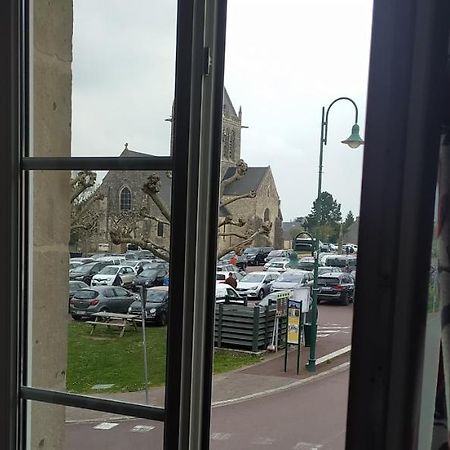 Gite De La Place De L'Eglise Sainte-Mère-Église 外观 照片